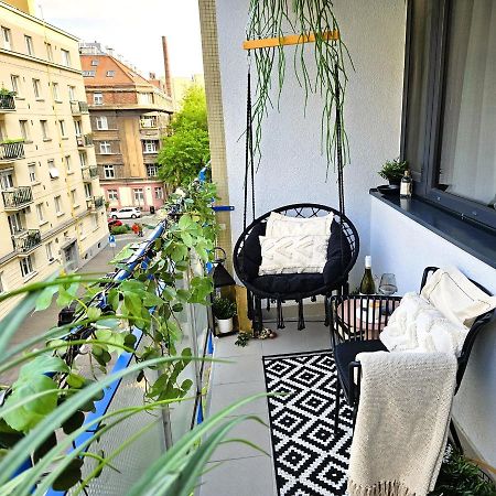 Design Apt In Old Town-Free Parking-Balcony Bratislava Eksteriør billede